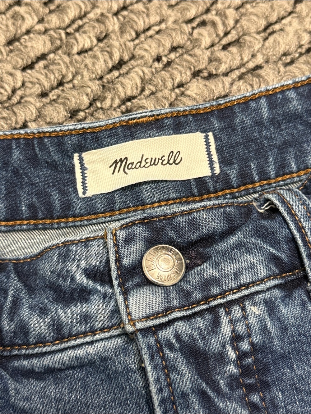 Madewell The Curvy Perfect Mid-Length Jean Short Women's 28 High Rise Casual - Picture 3 of 5